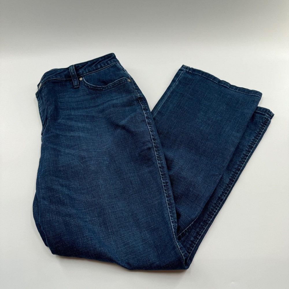 Aura Jeans Find Your Aura Dark Wash Mid-Rise Jeans with Embroidered Back Pockets